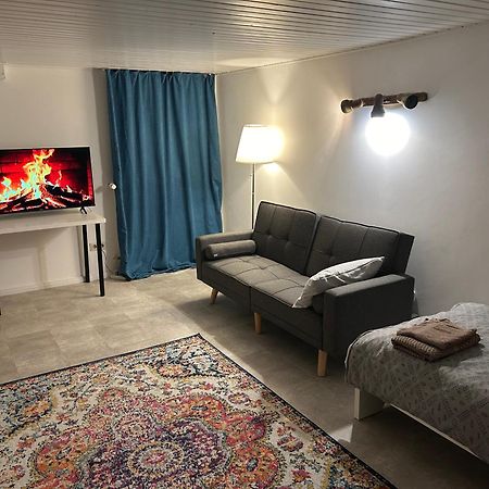 Souterrain Wohnung In Der Naehe Vom Duesseldorfer Flughafen Ратинген Экстерьер фото