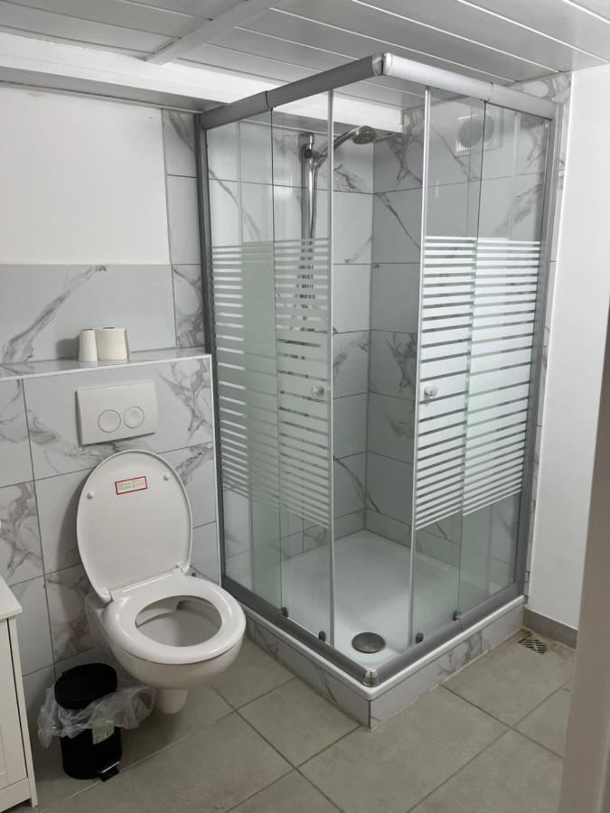 Souterrain Wohnung In Der Naehe Vom Duesseldorfer Flughafen Ратинген Экстерьер фото