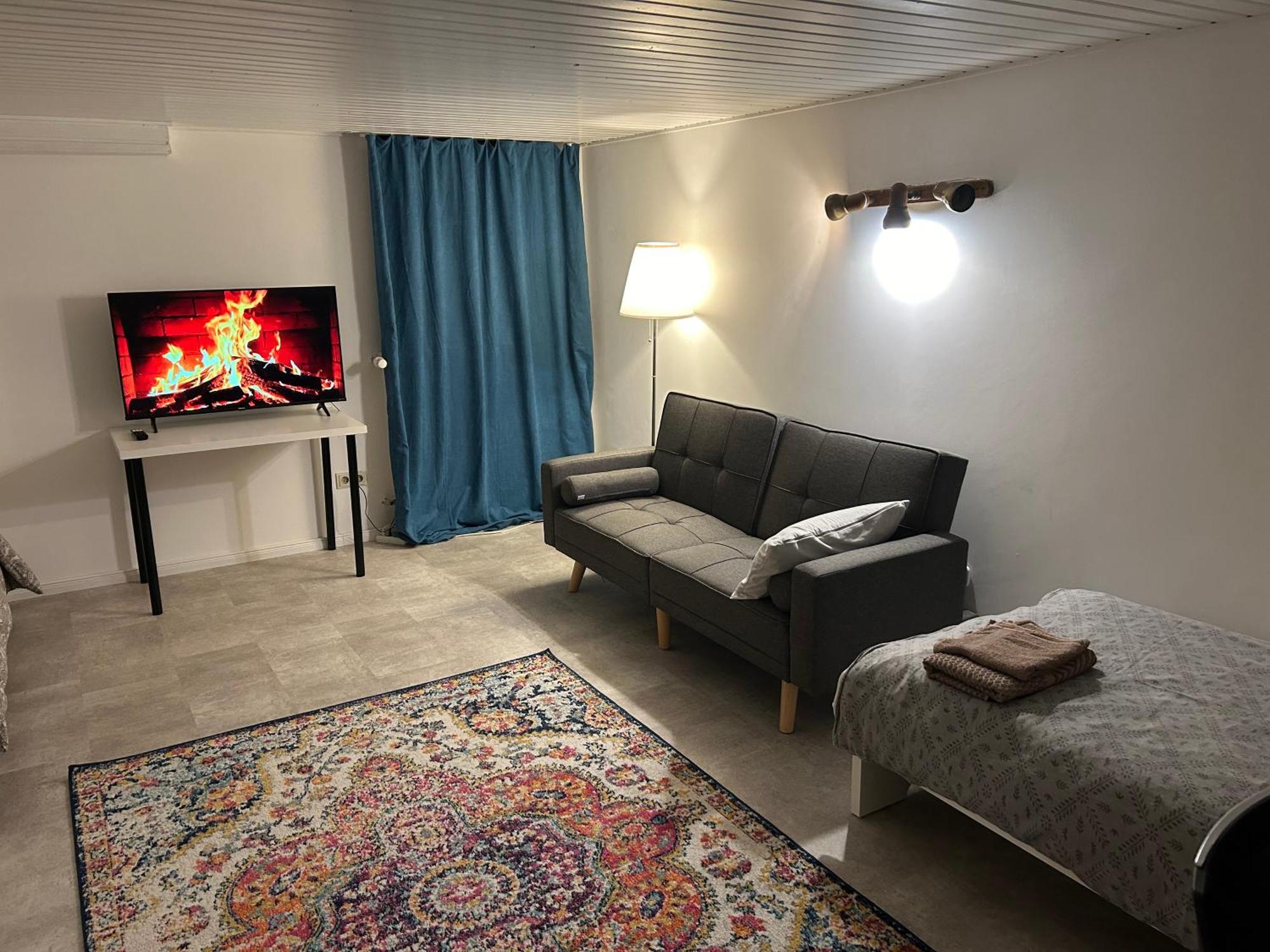 Souterrain Wohnung In Der Naehe Vom Duesseldorfer Flughafen Ратинген Экстерьер фото