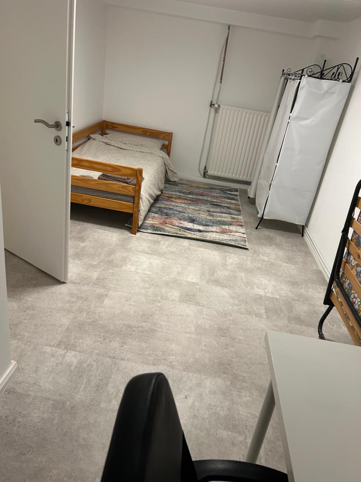 Souterrain Wohnung In Der Naehe Vom Duesseldorfer Flughafen Ратинген Экстерьер фото